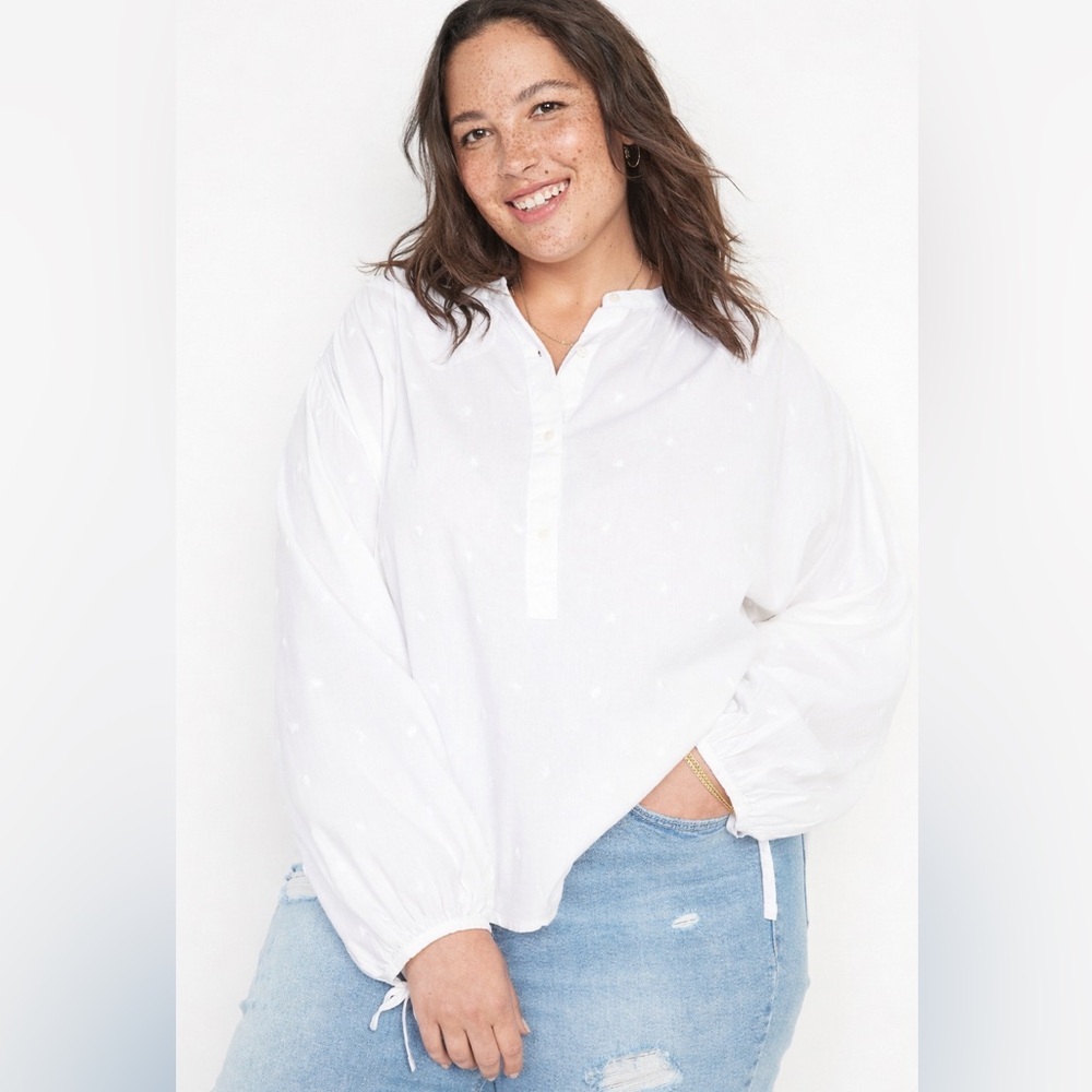 NWT | Old Navy | HEARTS Embroidered elbow sleeve Blouse |Plus size